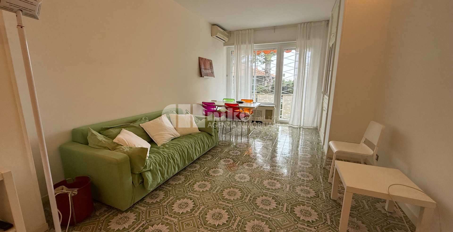 Three-room apartment in an elegant condominium