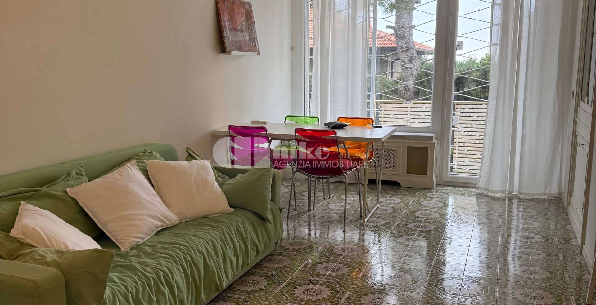 Three-room apartment in an elegant condominium
